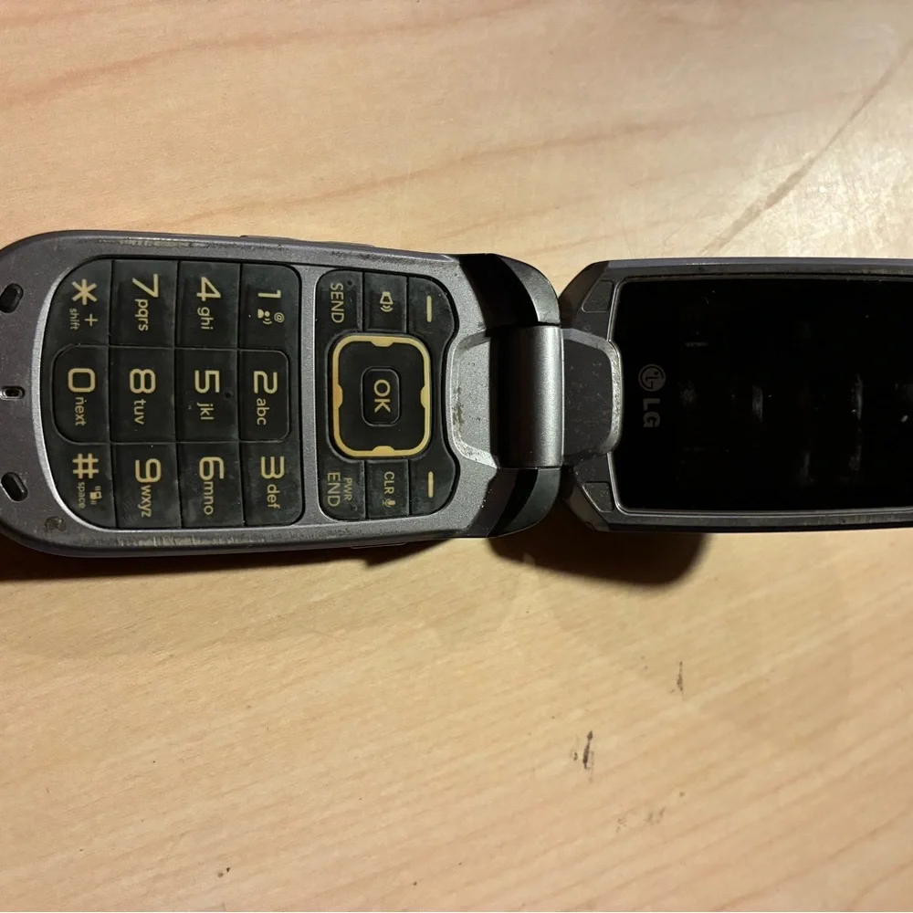 LG Black Verizon Flip Phone - Portable Clamshell Mobile